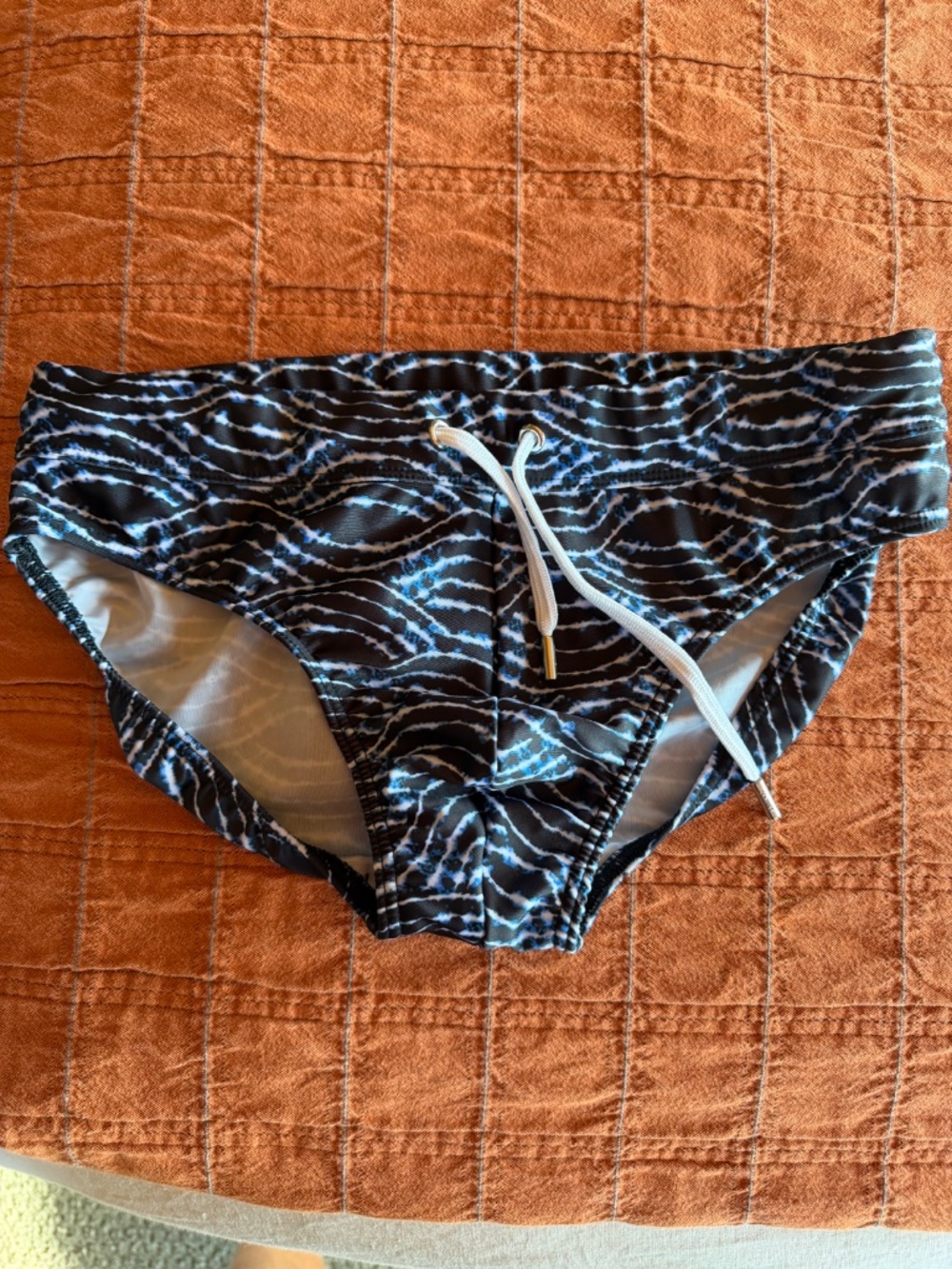 2XIST Rio Swim Brief, Size Medium, Black/Blue abstract pattern